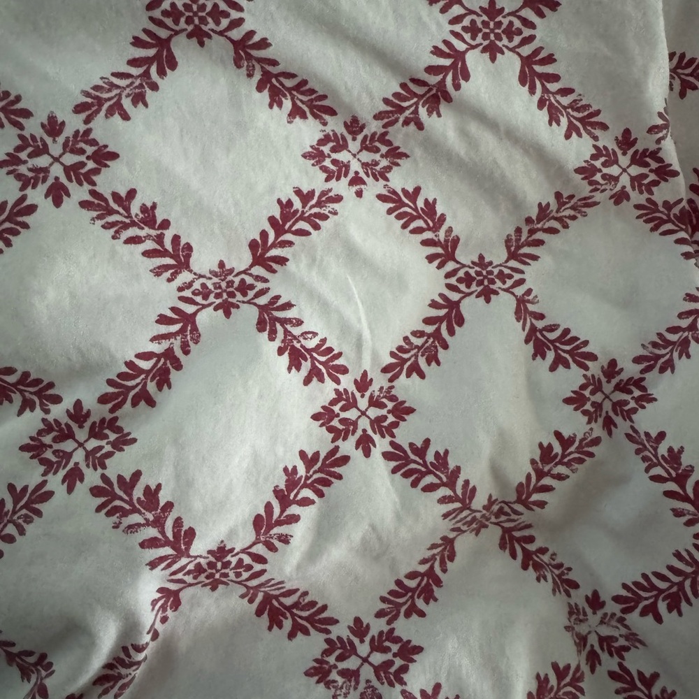 Elegant Red Patterned Bedding Sheet